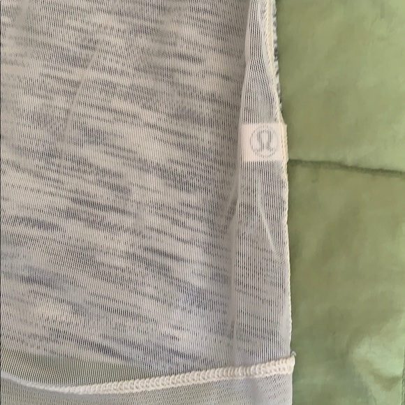 Lululemon top - Picture 3 of 3